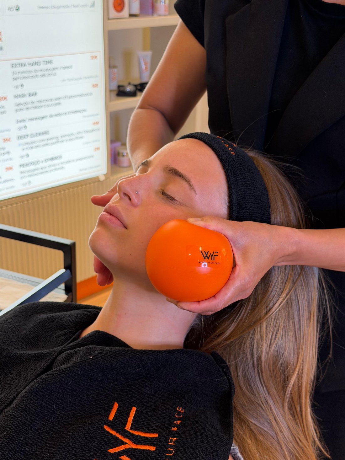 Work Your Face facial gymnastics session at the Art.Z Wellness Club